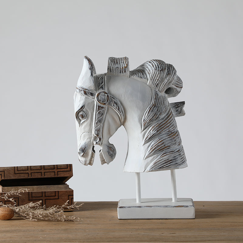 Hot selling ornaments customized table decor resin craft horse head statue