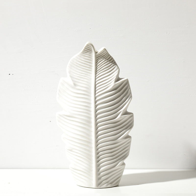Modern Leaf vase in White Ceramic