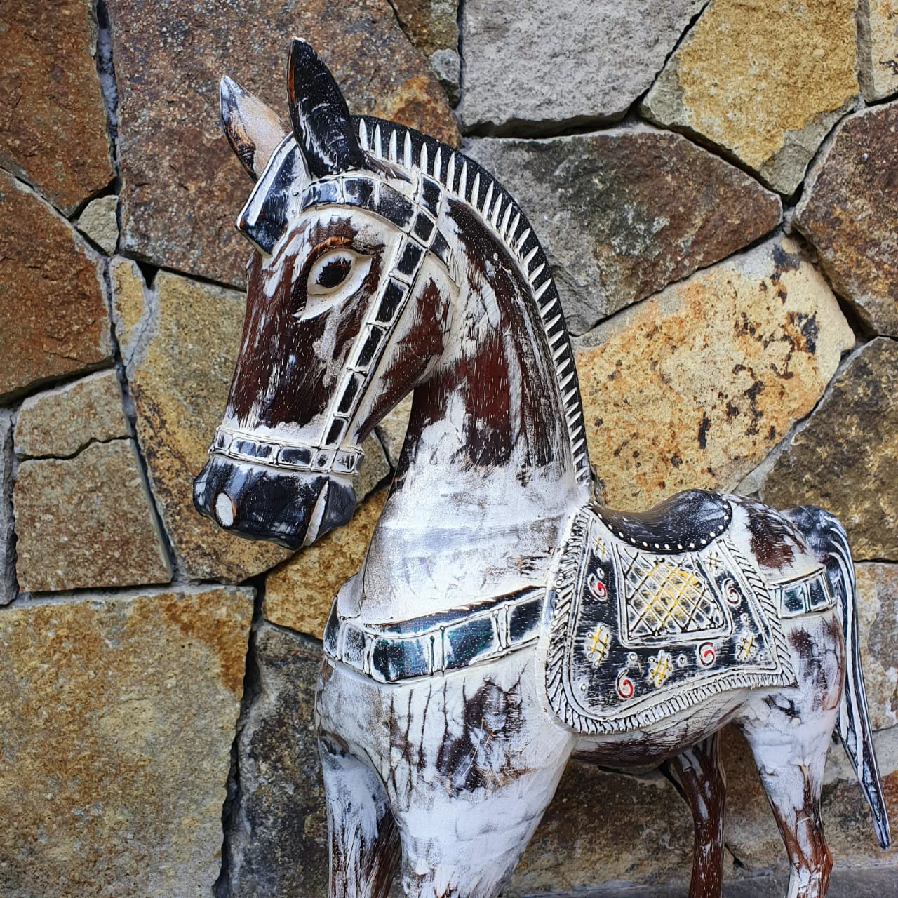 Grande statue de cheval antique sculptée à la main