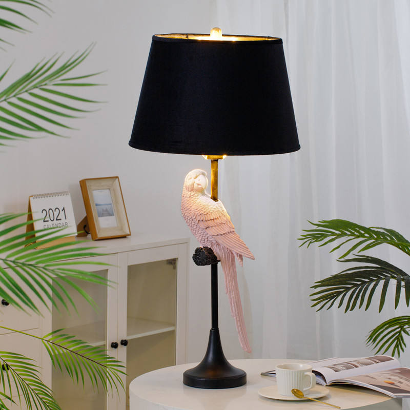 Exquisite Pink Parrot table Lamp